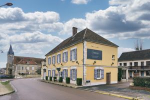 Image of LOGIS Hôtel & Restaurant Le Soleil D'or