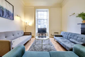 Image of Sophisticated Edinburgh Apartment in City Centre