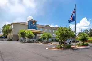 Image of Comfort Inn & Suites