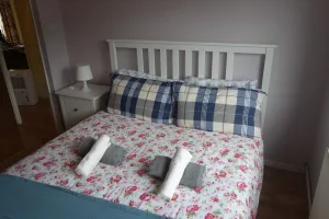 Image of NEW Cosy 2 Bedroom Flat - Englefield Green