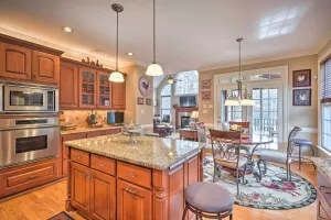 Image of Luxury Estate Private Hot Tub and Pickleball Court