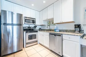 Image of Coral Reef Club 35