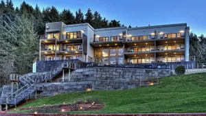 Image of Whale Cove Inn