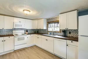 Image of Cozy Tazewell Home w/ Grill on Back of the Dragon!