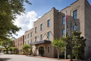 Image of Residence Inn Savannah Downtown Historic District