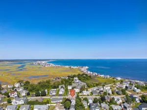 Image of Beachwood Getaway Sleeps 10!