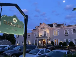 Image of The Carriage House Inn Newport