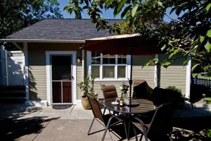 Image of Lori Lanes 'romeo Cottage' ~ 2 Bedroom ~ Downtown