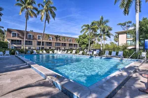 Image of Coastal Downtown Naples Condo - Walk to the Beach!