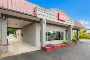 Image of Red Roof Inn Lenoir