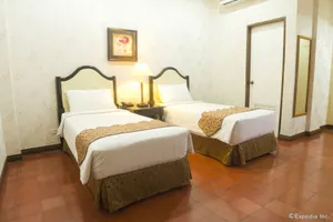 Image of White Knight Hotel Intramuros