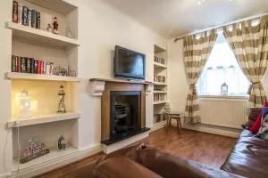 Image of Shell Cottage - 2 Bedroom Holiday Home - Tenby