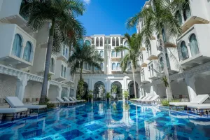 Image of Sarai and Wander Hotel