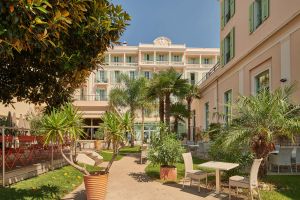Image of Hôtel Vacances Bleues Balmoral