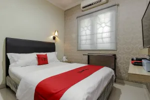 Image of RedDoorz Plus near Lippo Cikarang Mall