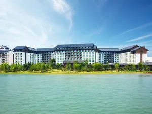 Image of Crowne Plaza Wuxi Lake View by IHG