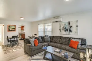 Image of 4 Mi to Several Museums: Quaint Tacoma Home