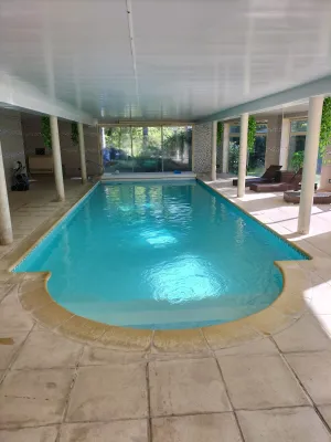 Image of Au Charme du Lac Espace bien être et Piscine chauffé proche parc et restaurant du casino