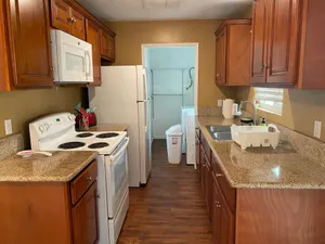 Image of Longer Stays for Travelers- Apt Blocks from Hospital, Downtown