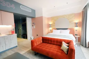 Image of room2 Southampton Hometel