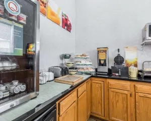 Image of Quality Inn Pell City I-20 exit 158