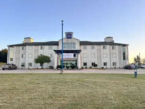 Image of Baymont by Wyndham Kingdom City