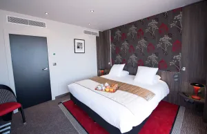 Image of Best Western Premier Le Patio des Artistes Wellness Jacuzzi