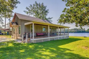 Image of Escape to Nature Lakefront Jay Cottage with Views!