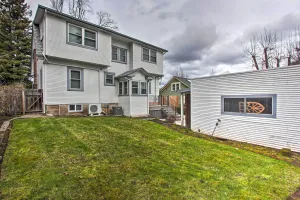 Image of Central Eugene House with Updated Interior and Yard!