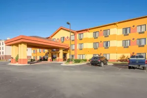 Image of Quality Inn & Suites MidAmerica Industrial Park Area