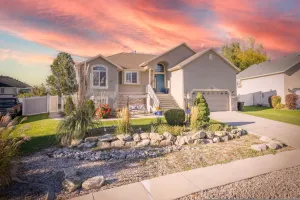 Image of Farmington Gem 6BR Private Fenced Yard Sleeps 15