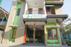Image of RedDoorz near Kemang Square