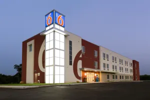 Image of Motel 6-Poplar Bluff, MO