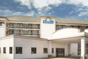 Image of Days Inn by Wyndham Columbus-North Fort Moore