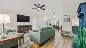 Image of The Oak Hideaway Pet Friendly 3bd!