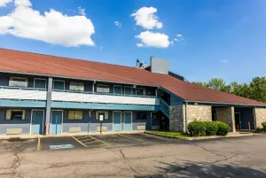 Image of Super 8 by Wyndham Cincinnati-Springdale OH