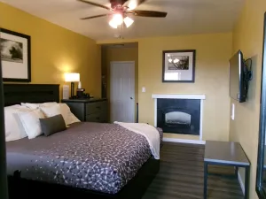Image of Carmel Wayfarer Inn