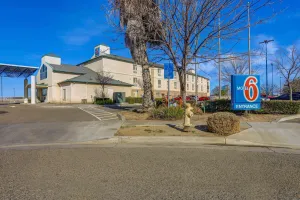 Image of Motel 6-Lemoore, CA