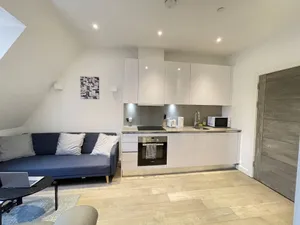 Image of Cozy Luxury Apartment In The Heart Of Slough -The Bethel Suite