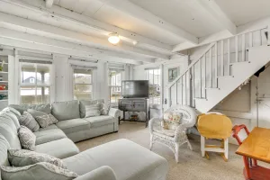 Image of Charming Westbrook Cottage, Steps to Private Beach