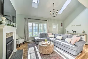 Image of Family-Friendly Retreat with Hot Tub 1 Mi to Dtwn