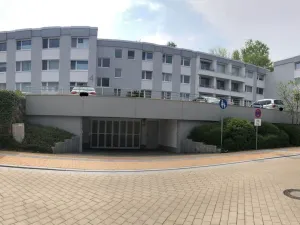 Image of Juchmann Modern Retreat
