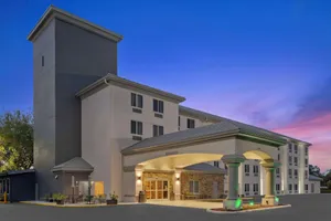 Image of Spark by Hilton Orlando near SeaWorld