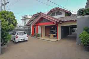 Image of RedDoorz near IPDN 2
