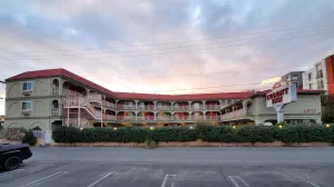 Image of Colony Inn