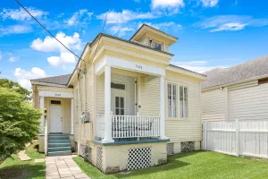Image of Uptown Spacious 4BD/3BA with Historic Charm