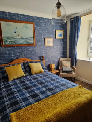 Image of The Hut Wales - A Sea Front Inn
