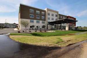 Image of Holiday Inn Express & Suites Fond Du Lac by IHG