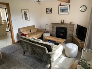 Image of Little Cottage - A Peaceful 3BD Retreat for 5