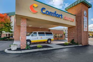 Image of Comfort Suites Bethlehem Near Lehigh University and LVI Airport